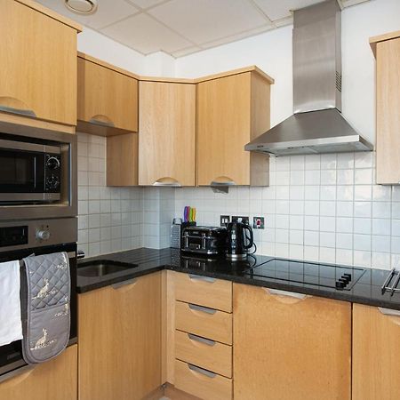 Skyvillion - 3Bed Penthouse Near London City Airport, O2 Arena, London Excel Centre With Parking Extérieur photo