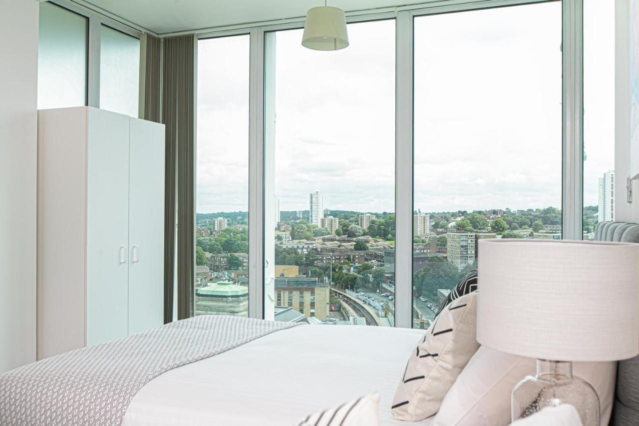 Skyvillion - 3Bed Penthouse Near London City Airport, O2 Arena, London Excel Centre With Parking Extérieur photo
