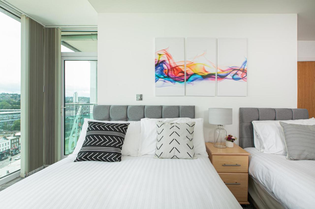 Skyvillion - 3Bed Penthouse Near London City Airport, O2 Arena, London Excel Centre With Parking Extérieur photo