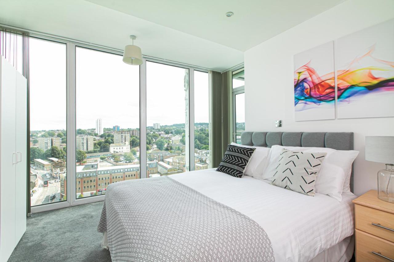 Skyvillion - 3Bed Penthouse Near London City Airport, O2 Arena, London Excel Centre With Parking Extérieur photo