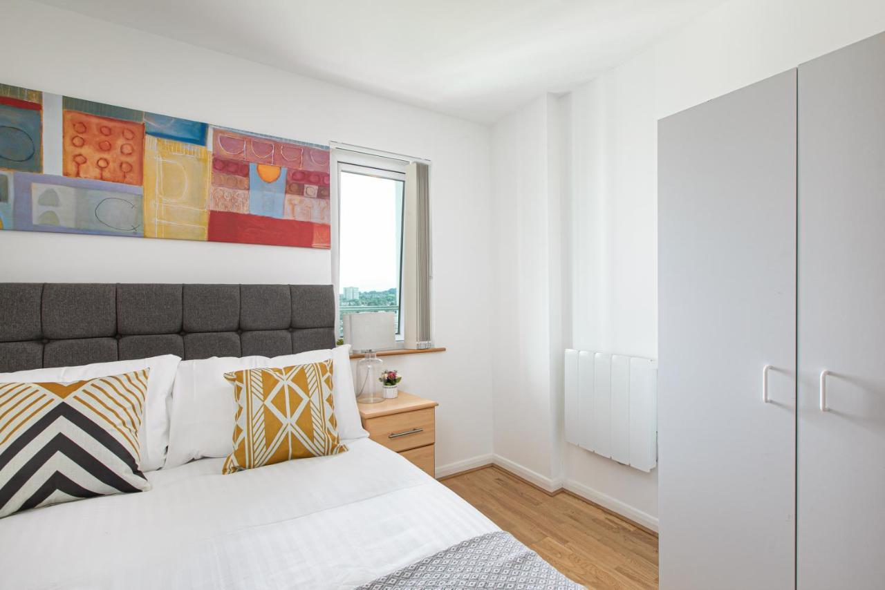Skyvillion - 3Bed Penthouse Near London City Airport, O2 Arena, London Excel Centre With Parking Extérieur photo