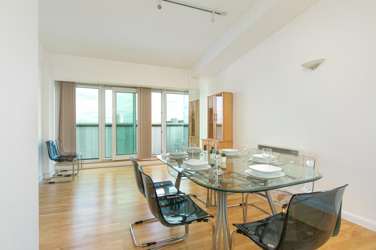 Skyvillion - 3Bed Penthouse Near London City Airport, O2 Arena, London Excel Centre With Parking Extérieur photo